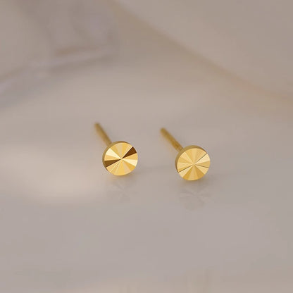 Beautiful Gold Earring with Unique Style