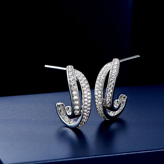 Charming Earring for Any Occasion