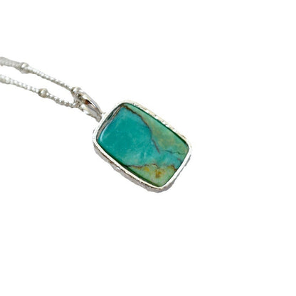 Classic Silver Necklace with Timeless Appeal