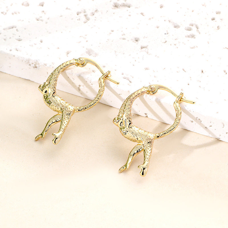 Charming Silver Earring for Any Occasion