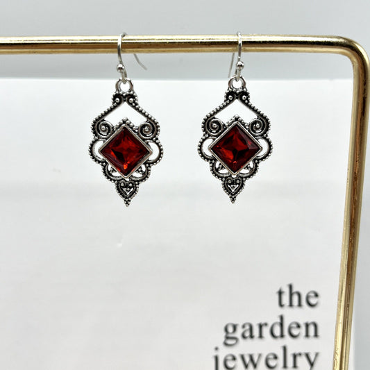 Romantic Silver Earring for Special Moments