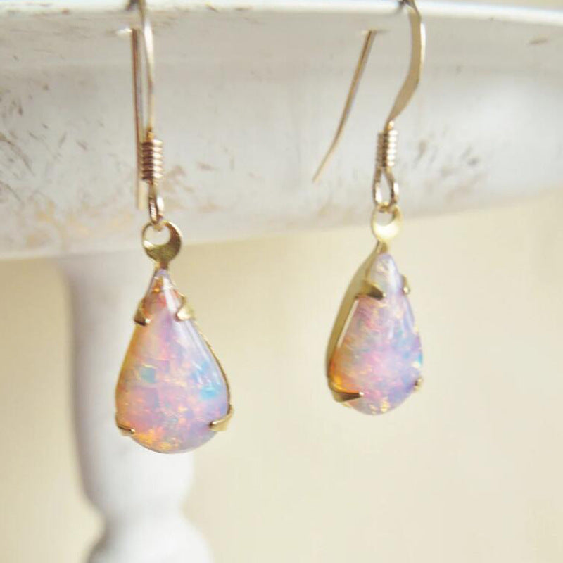 Charming Gold Earring for Any Occasion