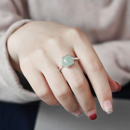 Classic Silver Ring with Timeless Appeal