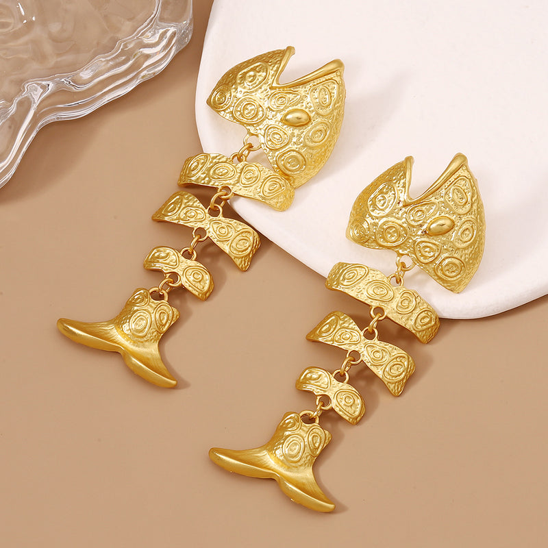 Beautiful Gold Earring with Unique Style