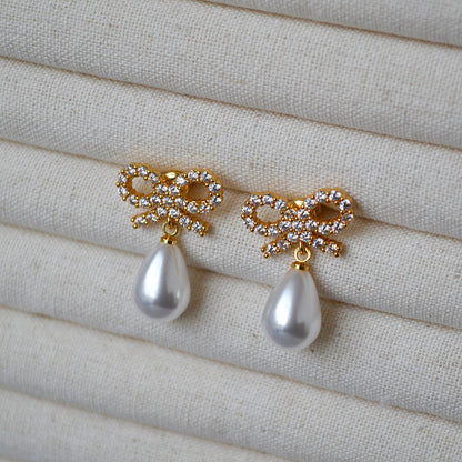 Charming Gold Earring for Any Occasion