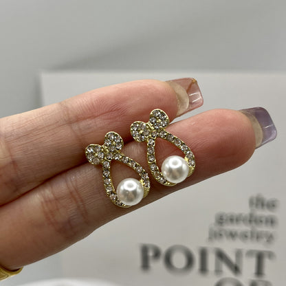Stunning Pearl Earring for Daily Wear