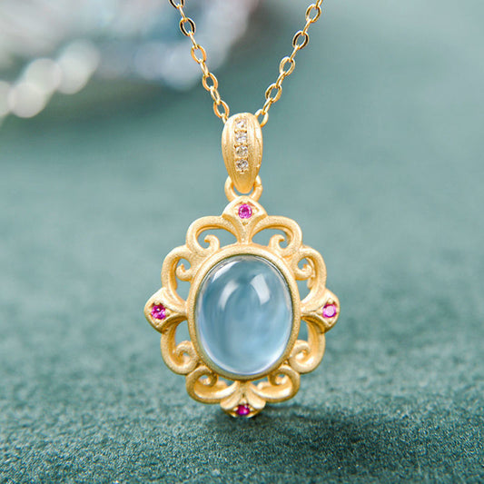 Classic Silver Necklace with Timeless Appeal