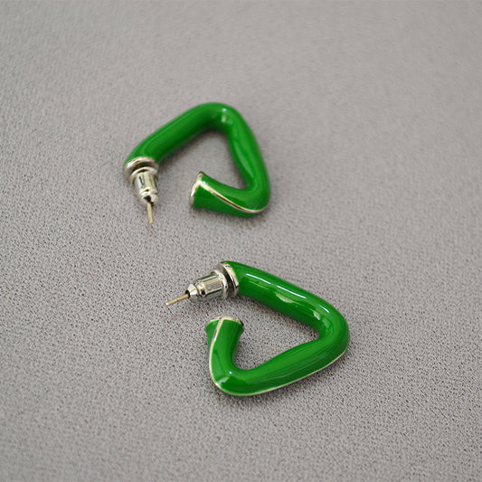 Charming Gold Earring for Any Occasion
