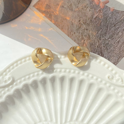Stunning Gold Earring for Daily Wear