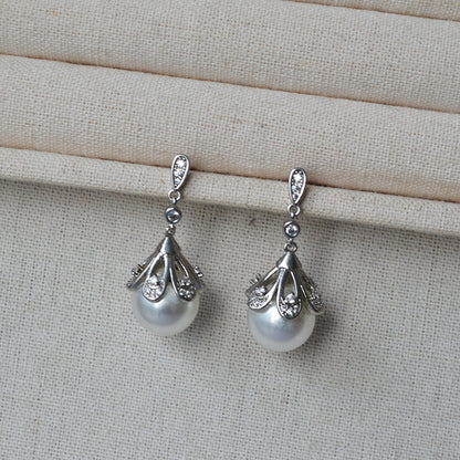 Beautiful Silver Earring with Unique Style