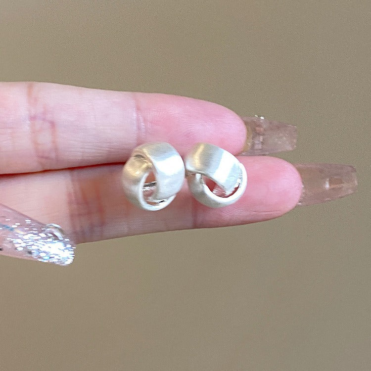 Romantic Silver Earring for Special Moments