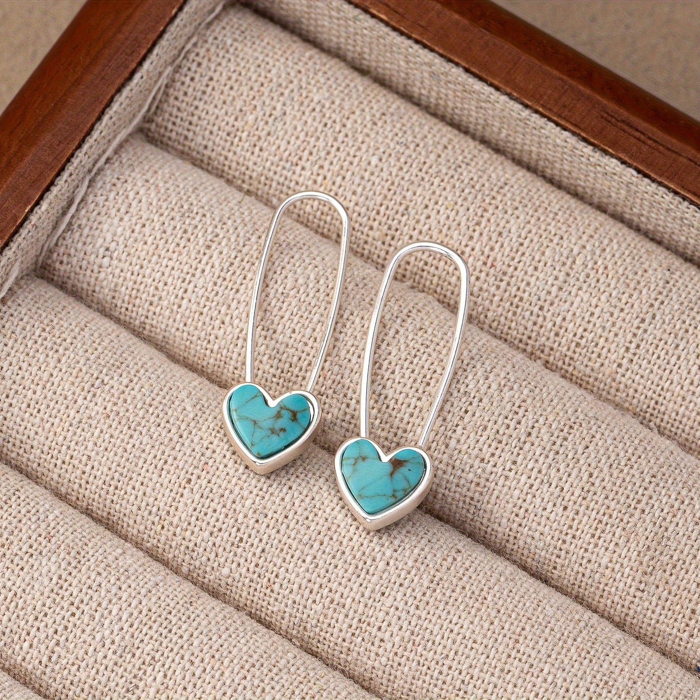 Charming Earring for Any Occasion