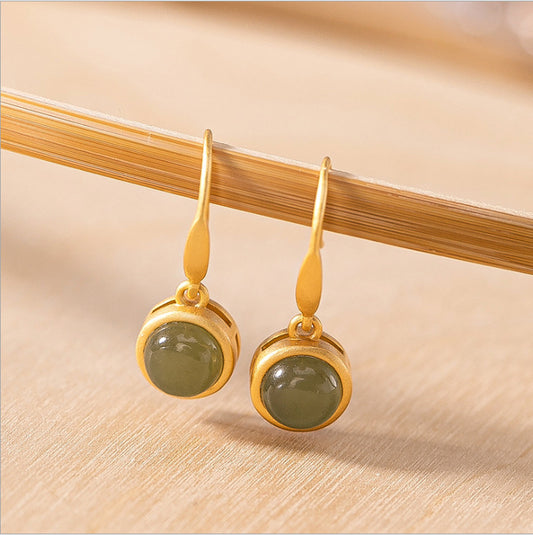 Charming Gold Earring for Any Occasion