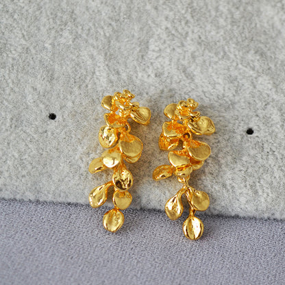 Beautiful Gold Earring with Unique Style