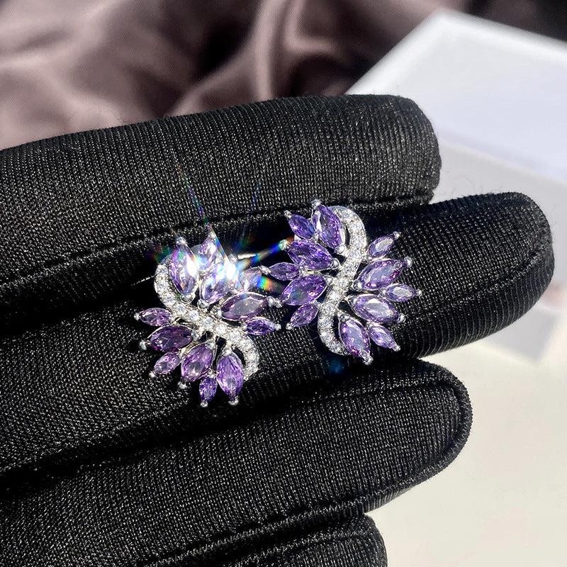 Charming Earring for Any Occasion