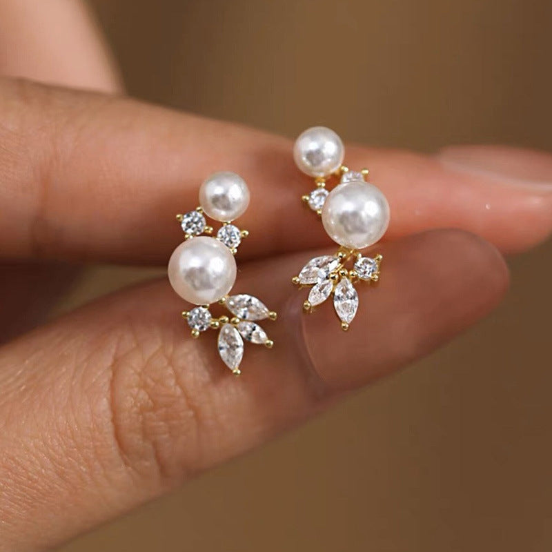 Beautiful Pearl Earring with Unique Style