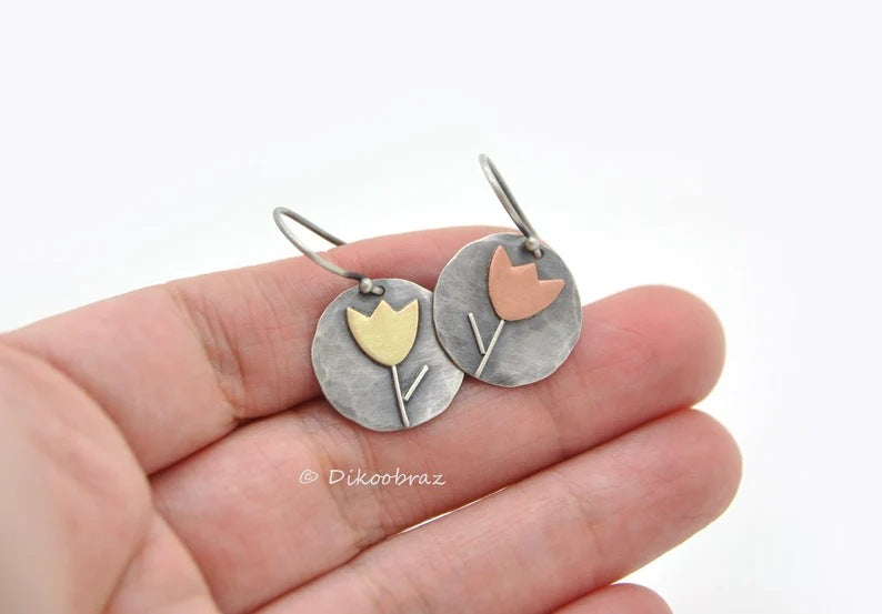 Charming Earring for Any Occasion