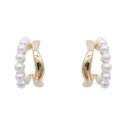 Charming Pearl Earring for Any Occasion