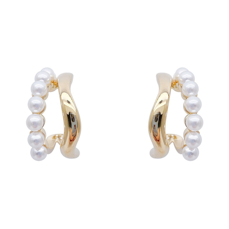 Charming Pearl Earring for Any Occasion