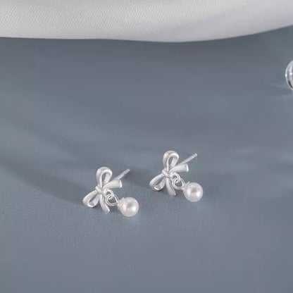 Beautiful Pearl Earring with Unique Style