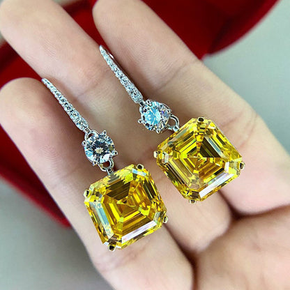 Charming Earring for Any Occasion