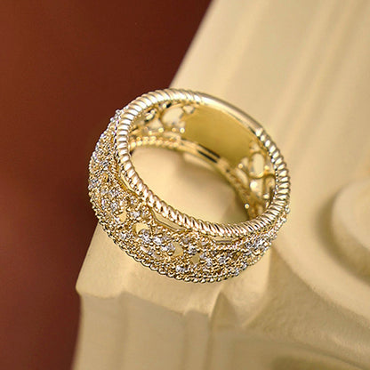 Charming Gold Ring for Any Occasion