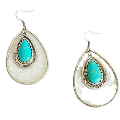 Romantic Silver Earring for Special Moments