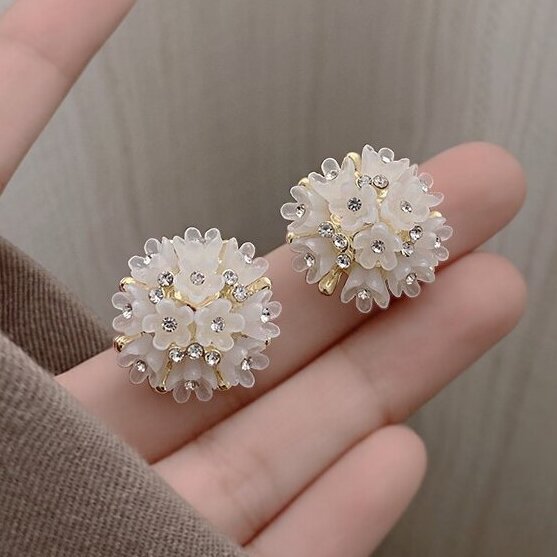 Elegant Earring for Every Occasion