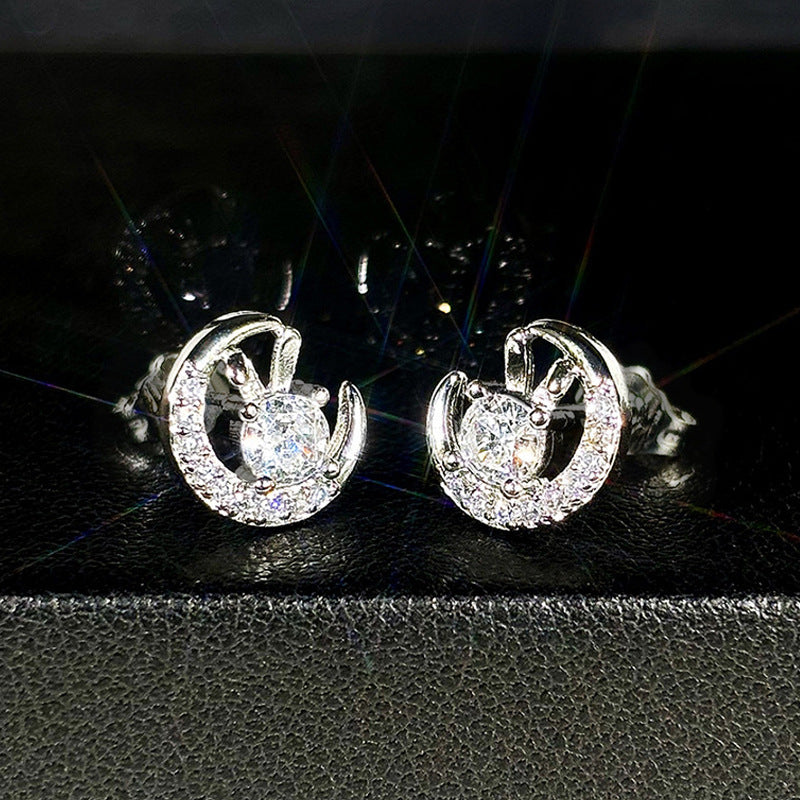 Charming Earring for Any Occasion