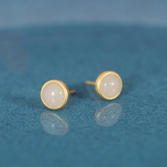 Charming Gold Earring for Any Occasion