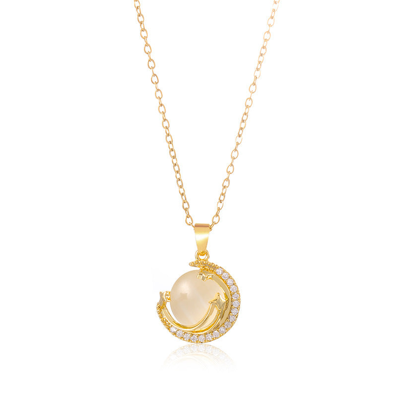 Beautiful Gold Necklace with Unique Style