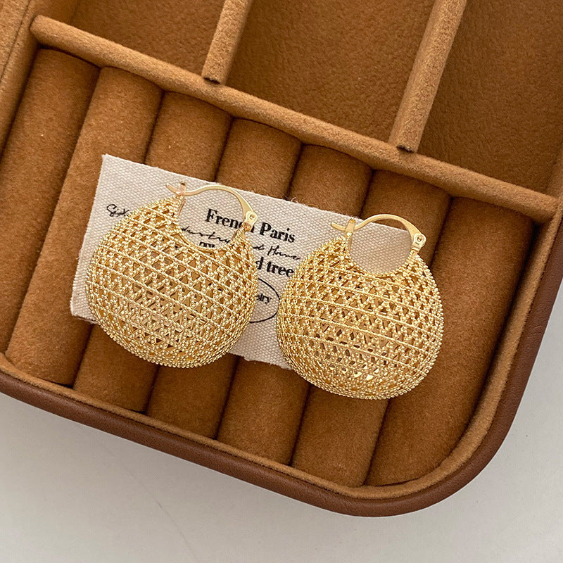 Elegant Piece for Every Occasion