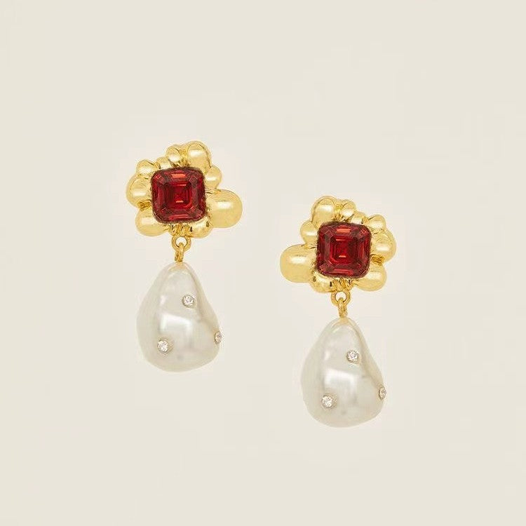 Elegant Pearl Piece for Every Occasion