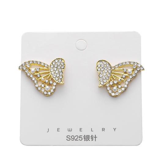 Beautiful Gold Earring with Unique Style