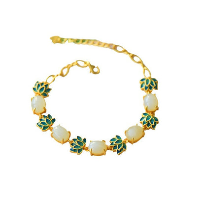 Classic Gold Bracelet with Timeless Appeal