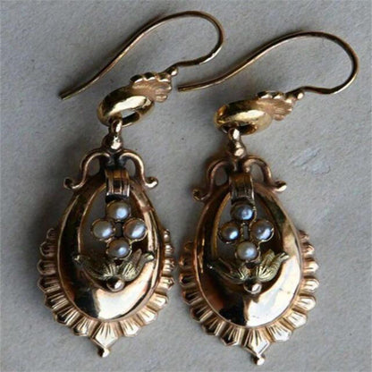 Classic Pearl Earring with Timeless Appeal