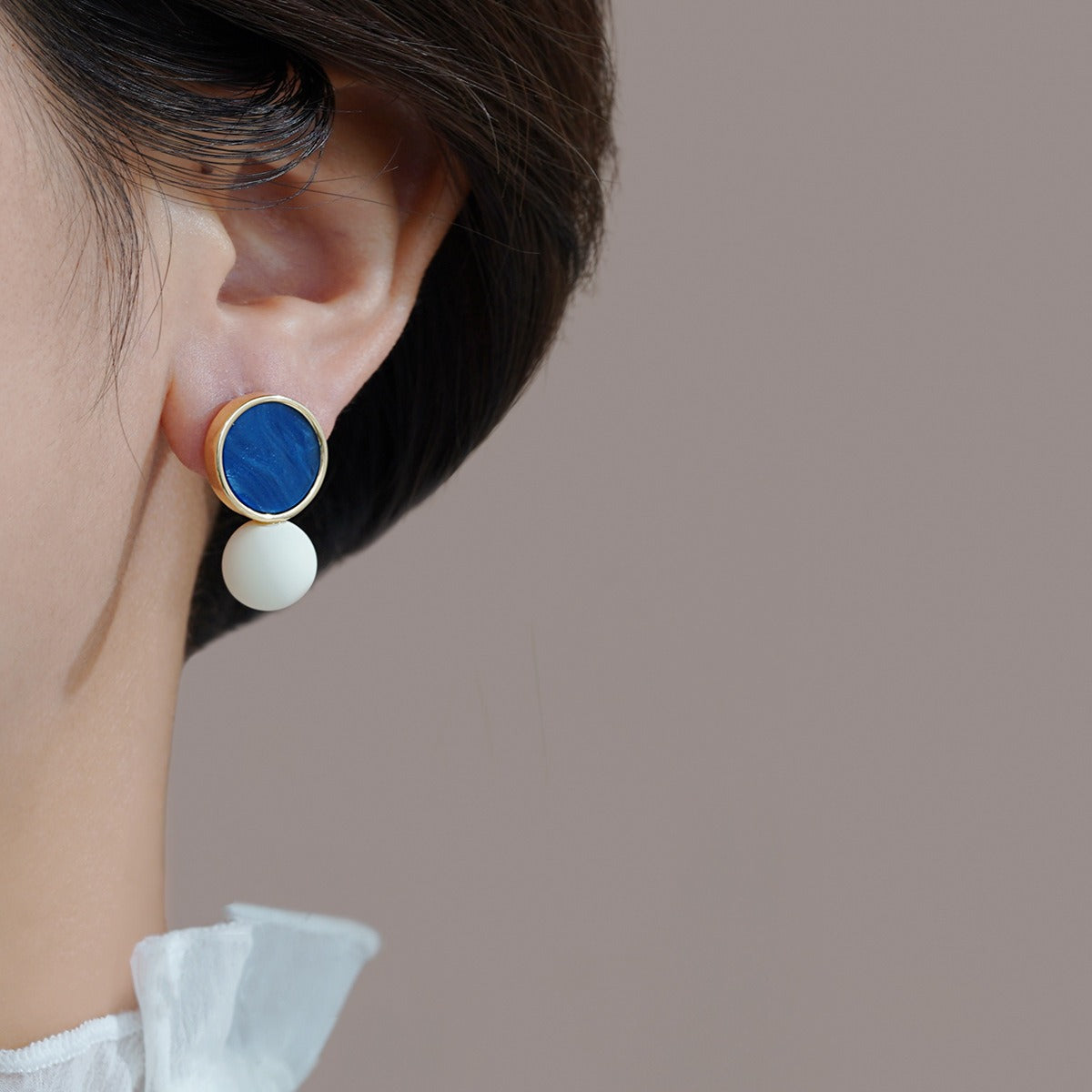 Classic Earring with Timeless Appeal