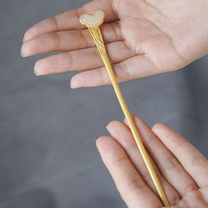 Charming Gold Piece for Any Occasion