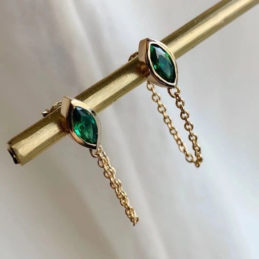 Charming Gold Earring for Any Occasion