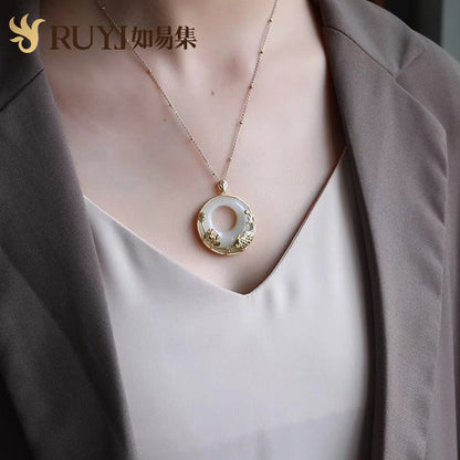 Stunning Silver Necklace for Daily Wear