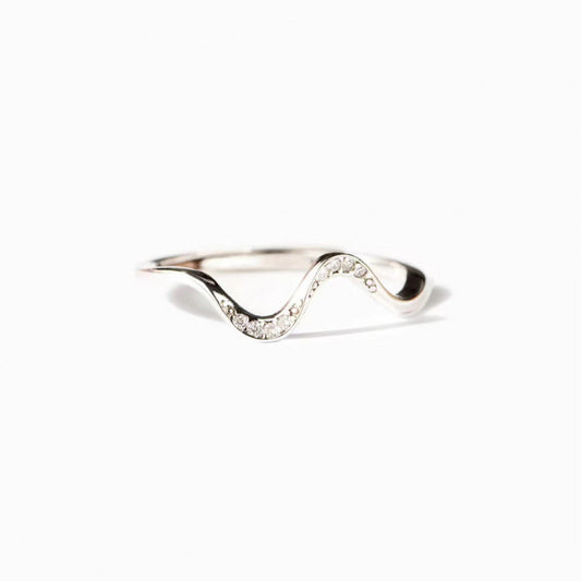 Charming Piece for Any Occasion