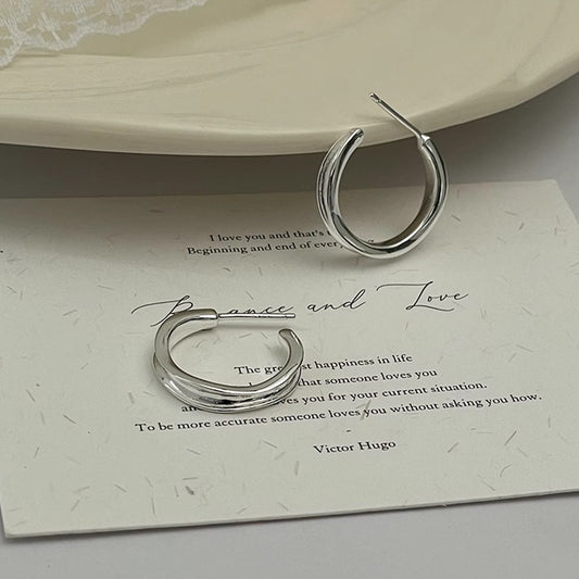 Charming Earring for Any Occasion