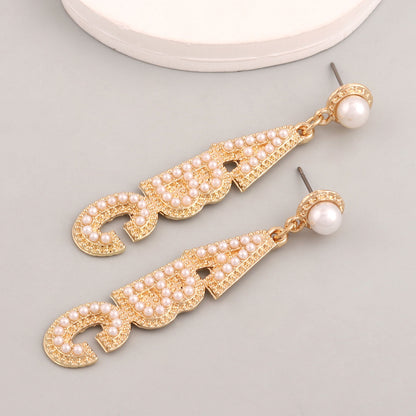Charming Earring for Any Occasion