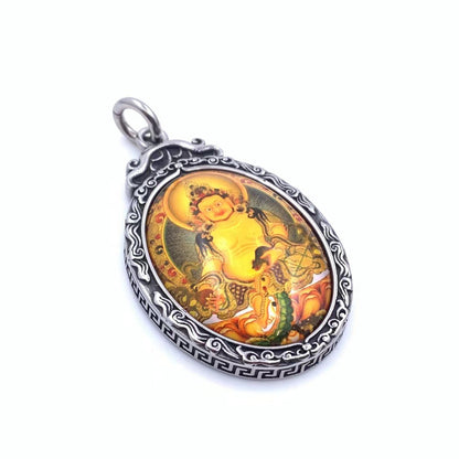 Charming Pendant for Any Occasion