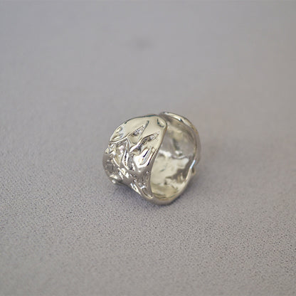 Charming Gold Ring for Any Occasion