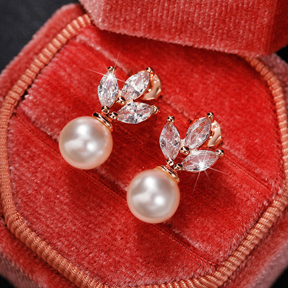 Classic Pearl Set with Timeless Appeal