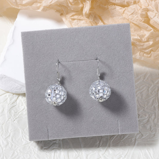 Charming Earring for Any Occasion