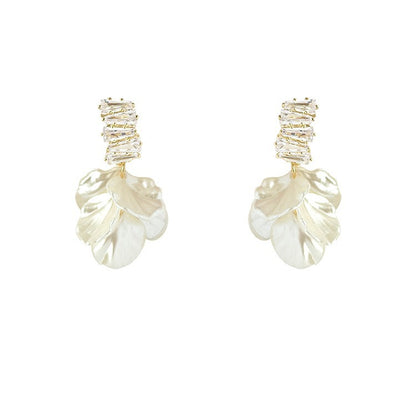 Romantic Earring for Special Moments