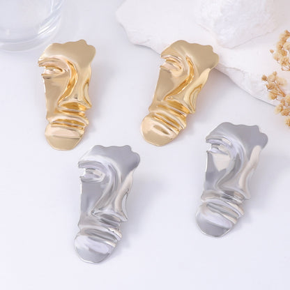 Charming Piece for Any Occasion