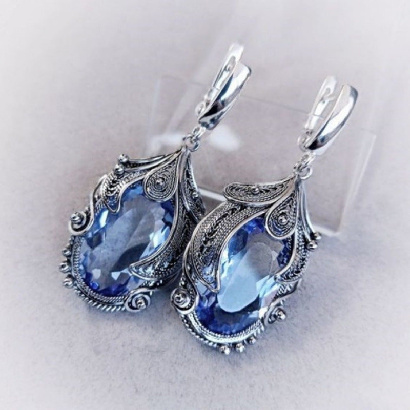 Beautiful Pearl Earring with Unique Style